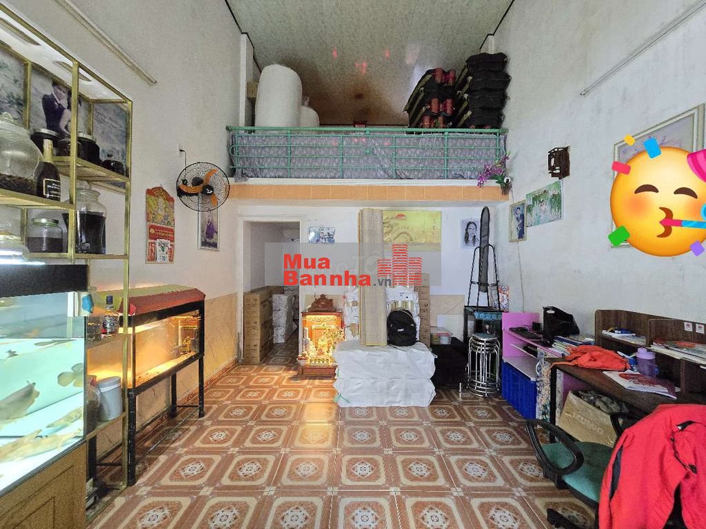 Bán nhà kiệt Tôn Đản Đà Nẵng.
Diện tích 64m2
Giá 2ty850tl