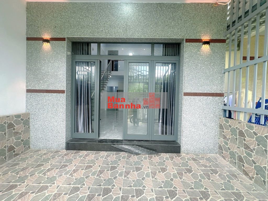 Nhà mới xây1 trệt 1 lầu 3PN,4WC.Đường xe 7 chỗ phường Phú Tân