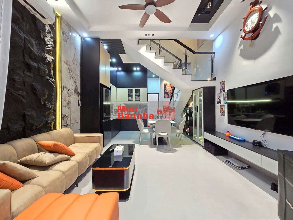 Bán nhà 3 tầng 3 mê kiệt Hoàng Diệu