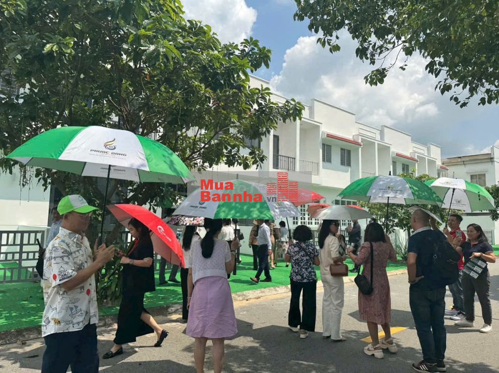 579 TRIỆU SỞ HỮU NHÀ PHỐ NGAY KHU CÔNG NGHIỆP LỚN NHẤT VIỆT NAM