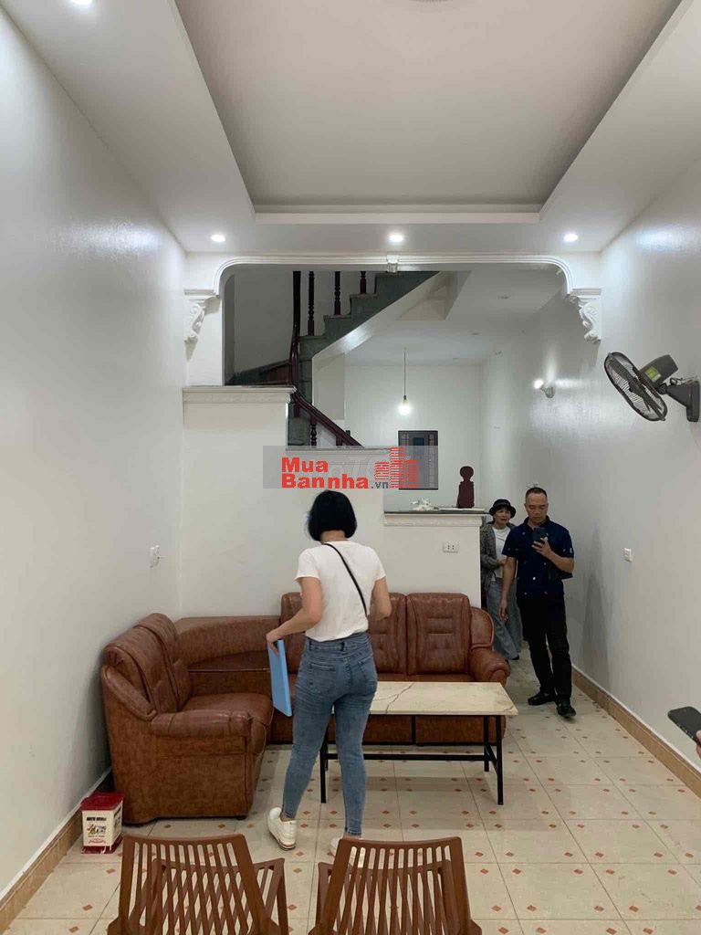 Vị trí vàng ! Nhà dân xây Ngọc Hồi H/Mai- ô tô tránh, 44m2*4T;MT4m