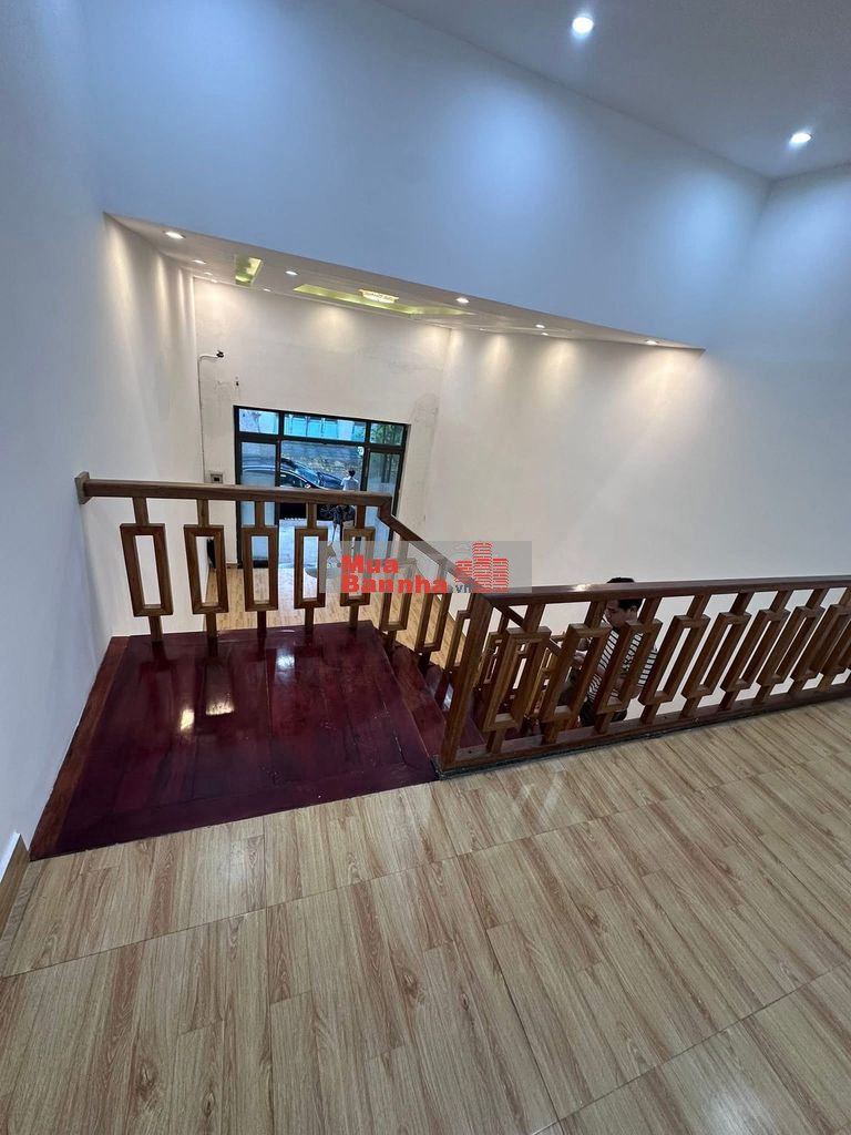 Nhà gác lửng đúc đối lưng nguyễn tất thành giá tốt