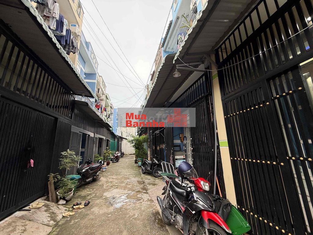 nhà 1 trẹt 1 lầu gần chợ đại hải phan văn hớn/ giá hơn 1 tỷ