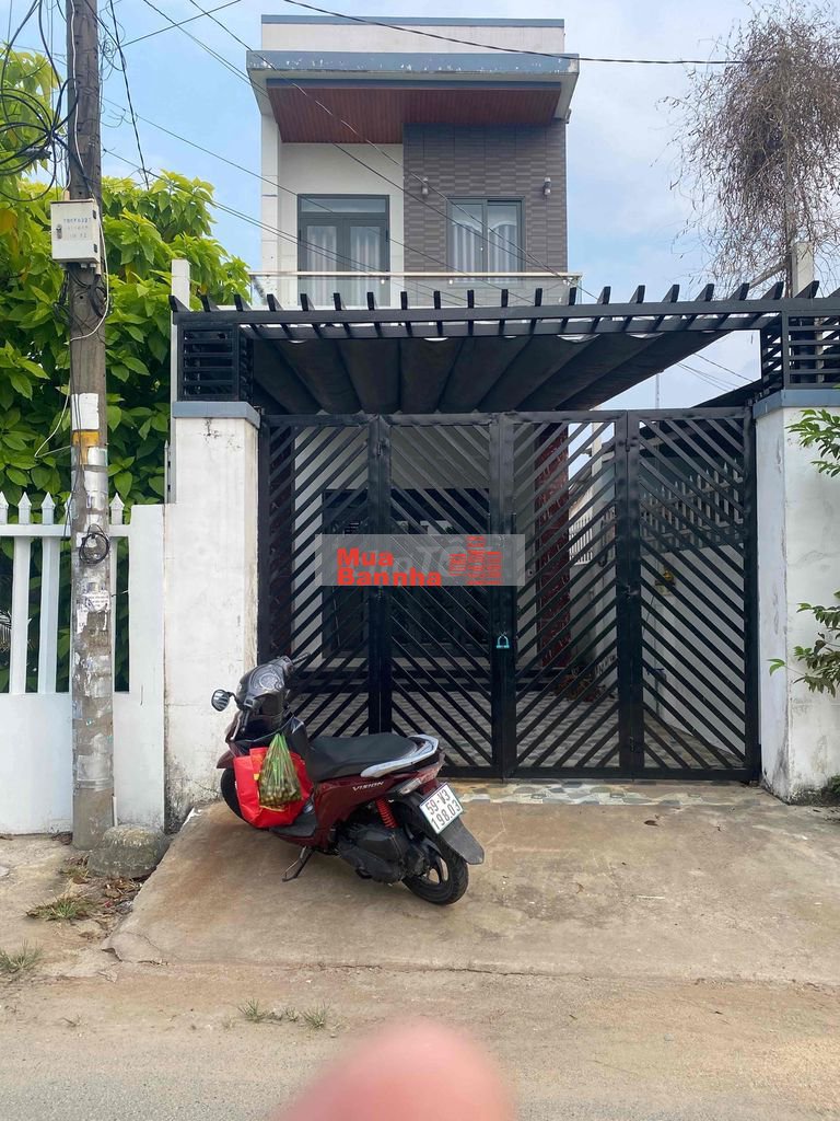 Bán nhà lầu 166m2 kinh doanh buôn bán cách chợ sáng Bến Than 200mét