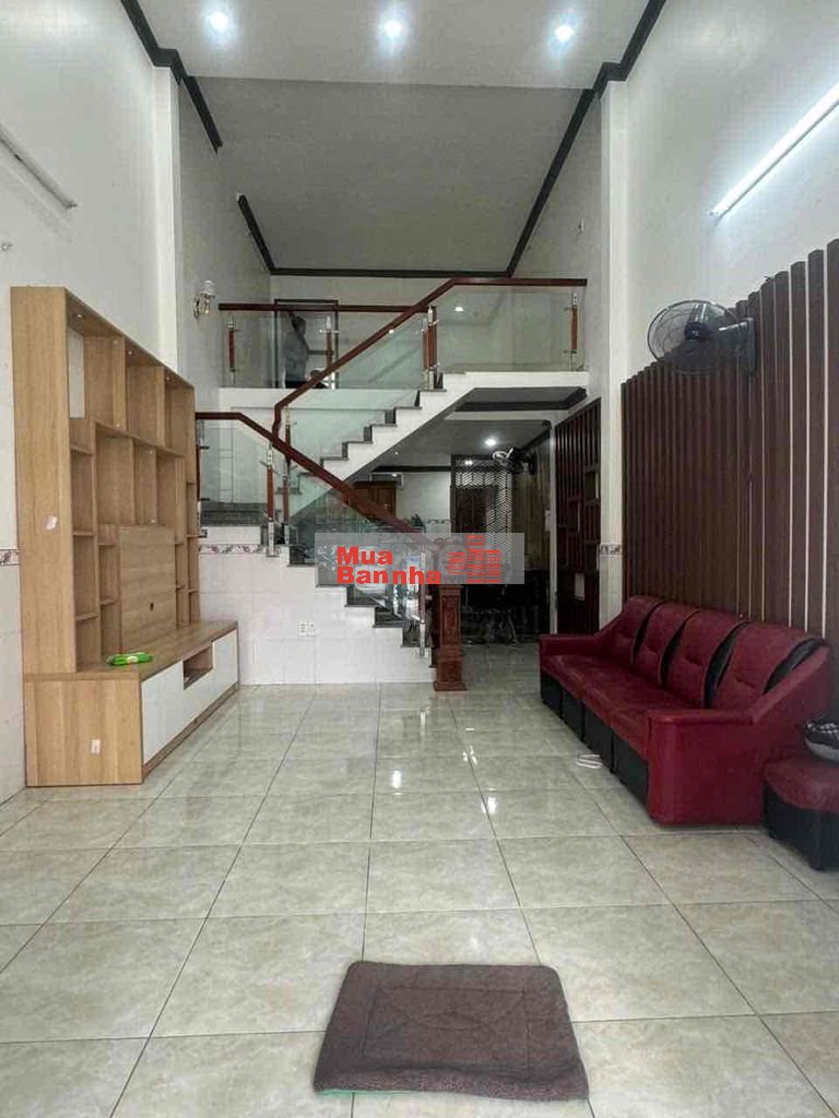 Bán nhà lầu 80m2 thổ cư mặt tiền nhựa Nguyễn Thị Nếp,thông raTỉnh lộ15