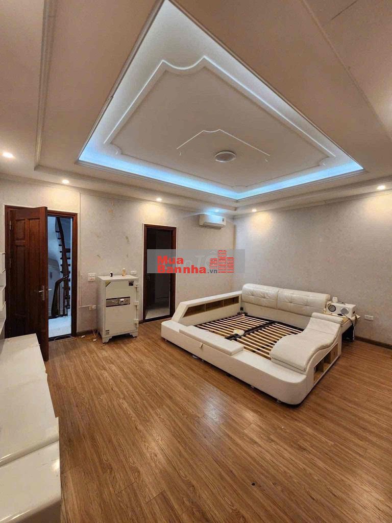 Bán nhà Nguyễn Khánh Toàn 60m2 20m ra mặt phố ngõ 3 gác 15 tỷ