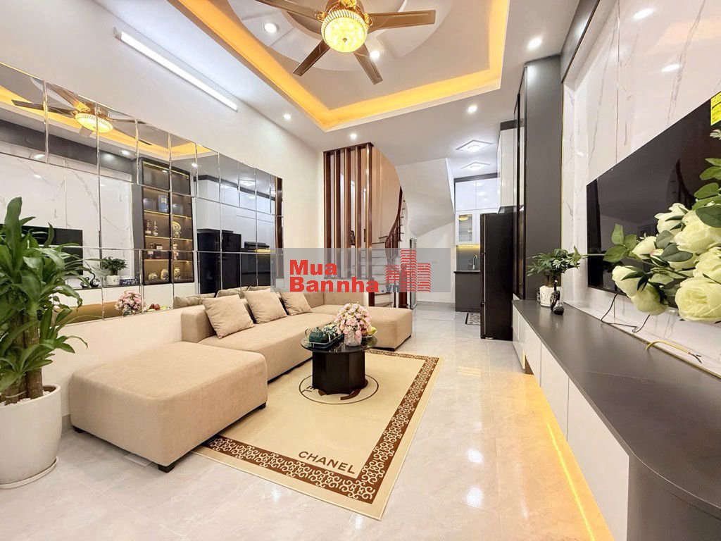 Bán Nhà Hoàng Văn Thái - DT 45m2 - 20m ra Ô tô, Nơi lý tưởng để An cư