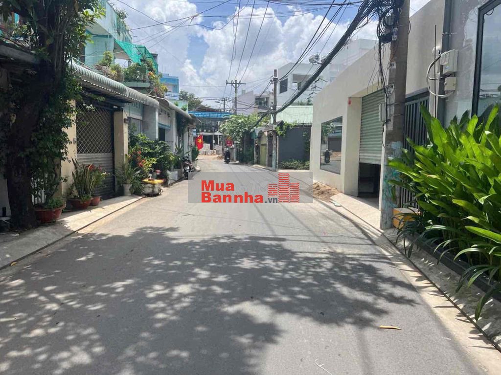 Bán nhà ngang 5m giá 7,5 tỷ mặt tiền dg