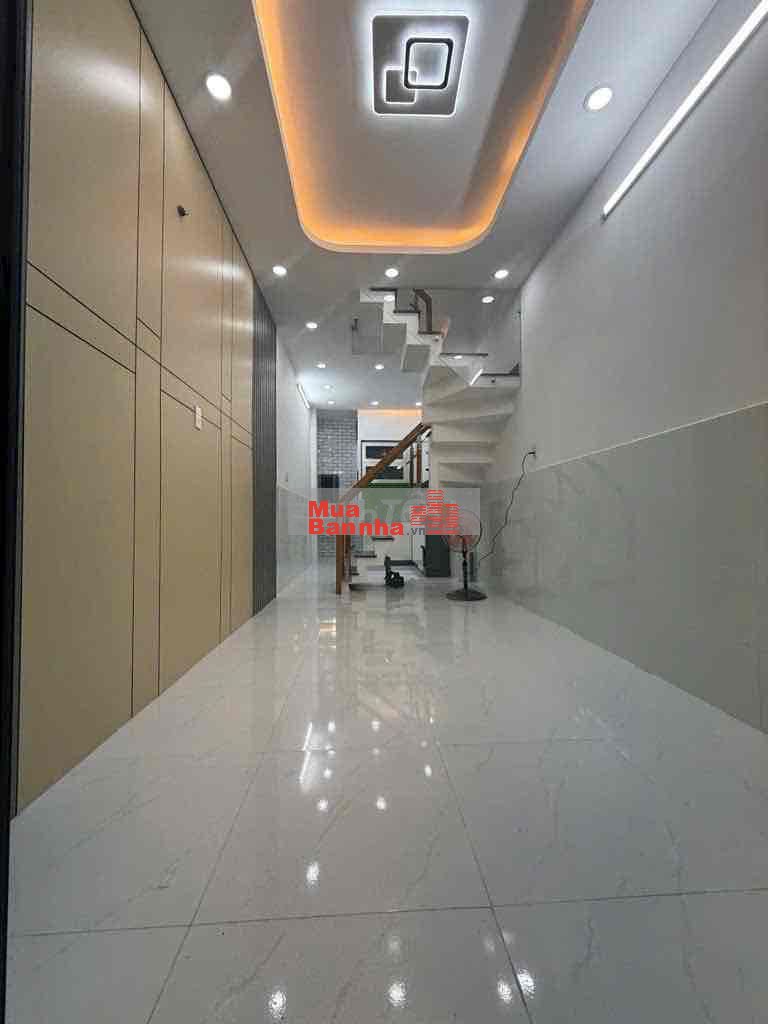 NHÀ HOÀ BÌNH QUẬN TÂN PHÚ GẦN TÔ HIỆU , CHỈ 2.x TỶ