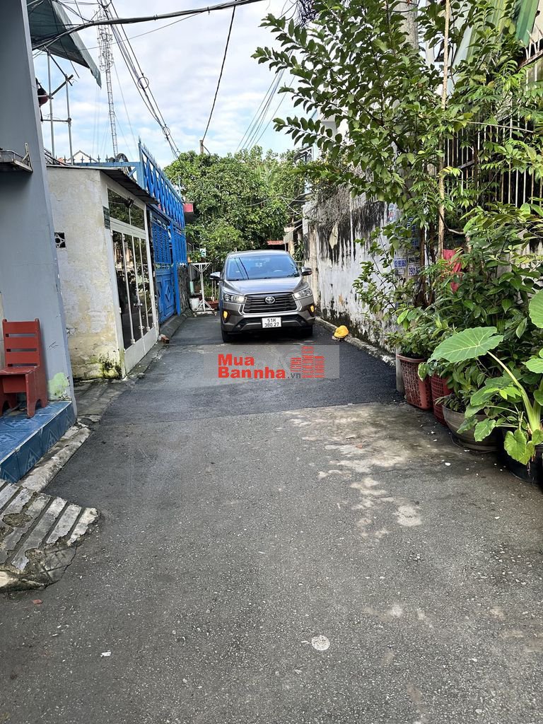 Bán nhanh nhà 5.5 tỷ hẻm xe hơi đường số 18 hiệp bình Chánh thủ Đức