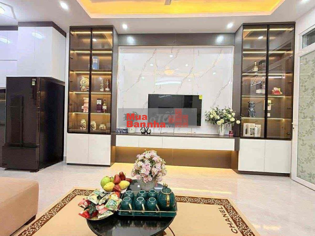 Nhà đẹp 2 thoáng phố Minh Khai, ngõ trước nhà 3 gác, 50m ra ô tô, 41m2