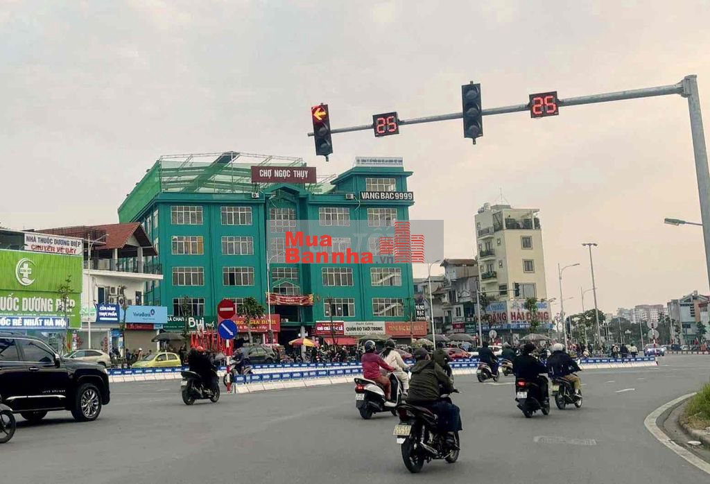 CC nhà ngõ 264 Ngọc Thuỵ, ngã 5 Hồng Tiến - Ngọc Thuỵ