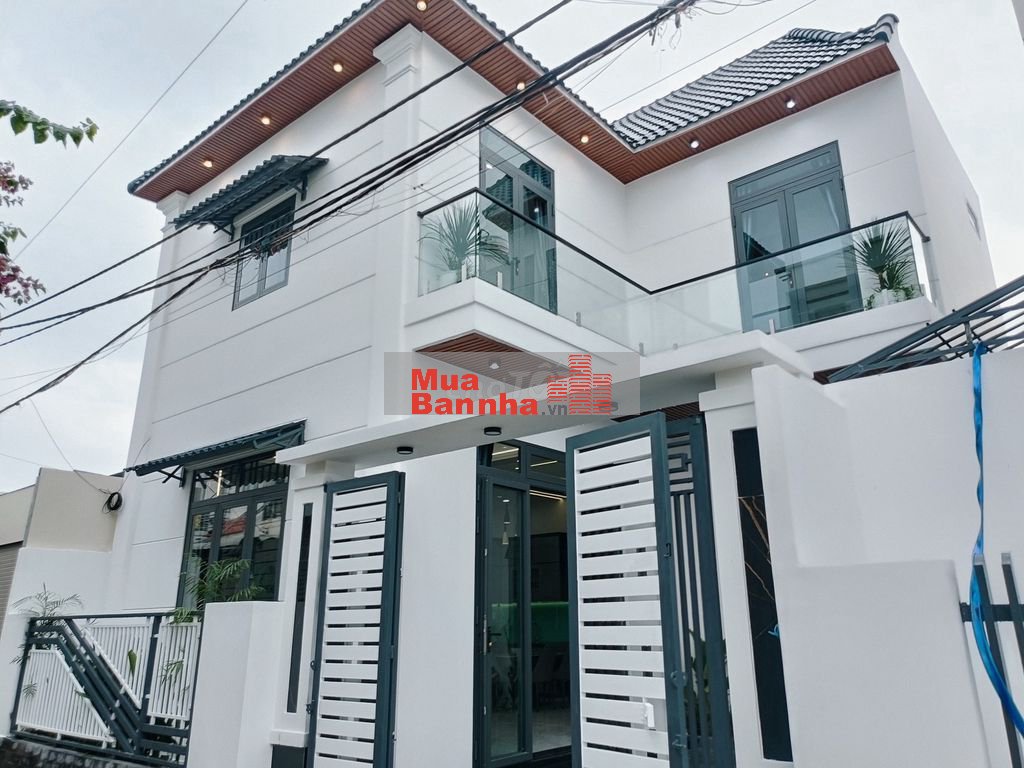 Nhà 1 lầu mái ngói 9,2x10 có sân để xe hơi đường Nguyễn Thị Thảnh