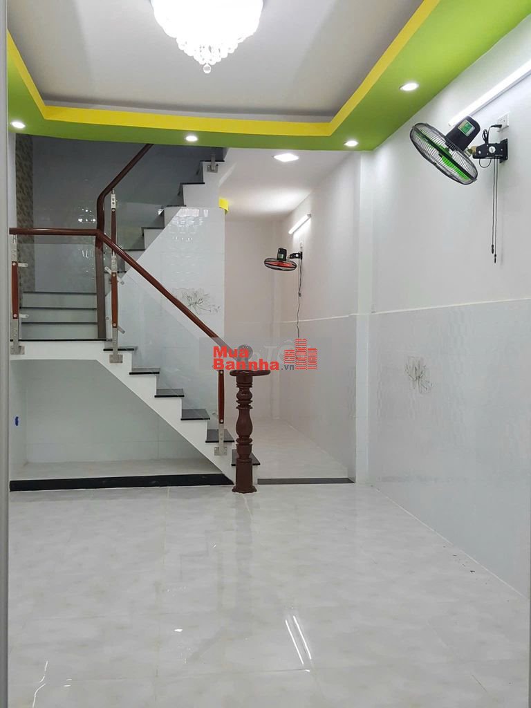 Chính chủ 1 trệt,1 lầu,3.4x10.8m,hẻm LêĐạiHành,Q11