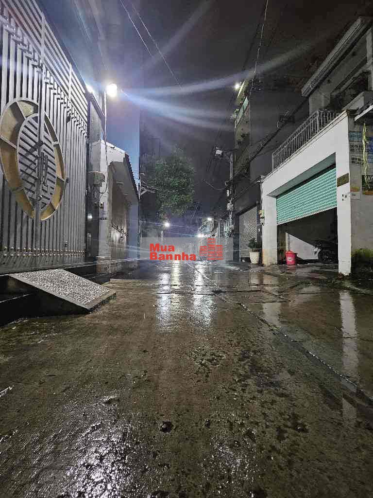 bán nhanh nhà 5 tầng Hồ Văn Long đường 8m giá 6tỷ1 TL