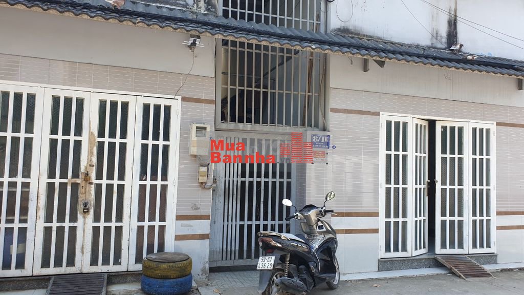 Bán dãy trọ DT 9m*20m, gồm 10P, gần ngã 4 Giếng Nước (QL22) Hóc Môn