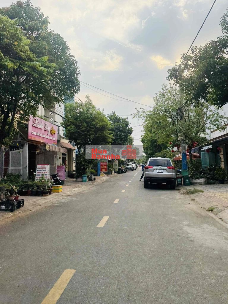 Bán nhà 1 trệt 1 lầu Phường Phước Bình, Quận 9. DT 90m2/10.7 Tỷ Tl