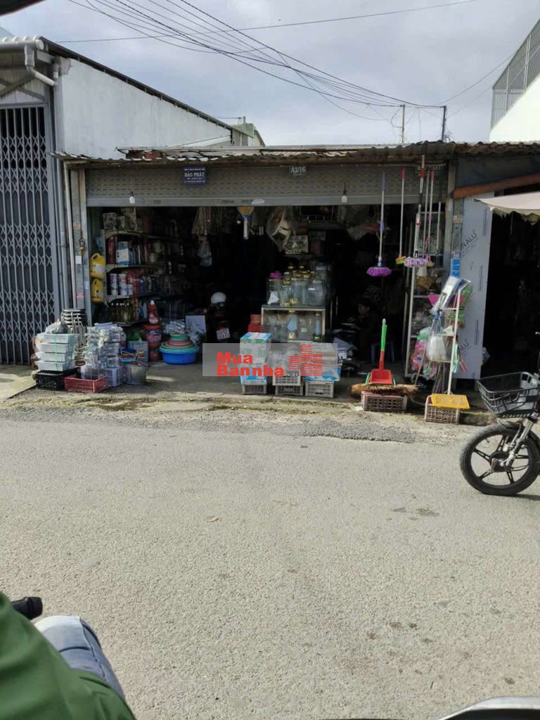 NHÀ SHR MẶT TIỀN NGAY TRUNG TÂM NGÃ TƯ CHỢ VÀ TRƯỜNG HỌC LÊ THI NGAY