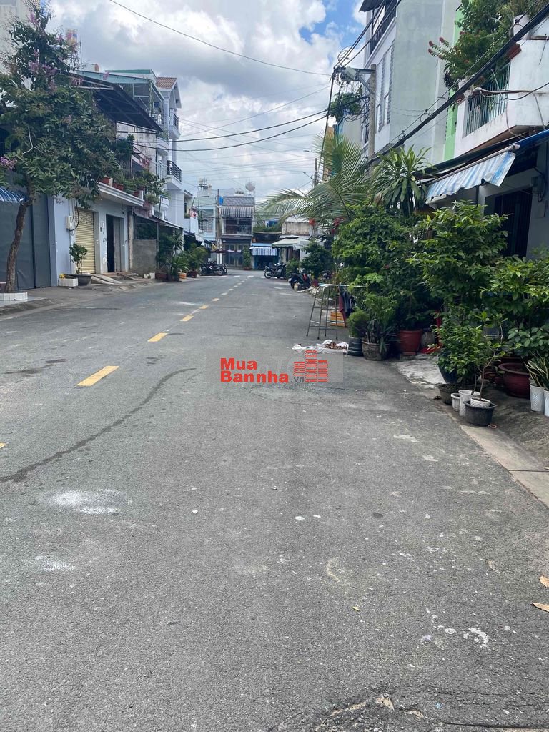 Chủ kẹt bán gấp MTNB Quách Đình Bảo. Dt 8m x 18m. Nhà 4 tấm