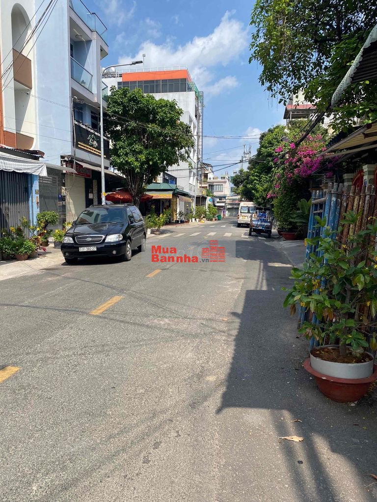 Chủ kẹt bán gấp MTNB đường Lê Sao. 4.5m x 18m. Nhà 3 tấm