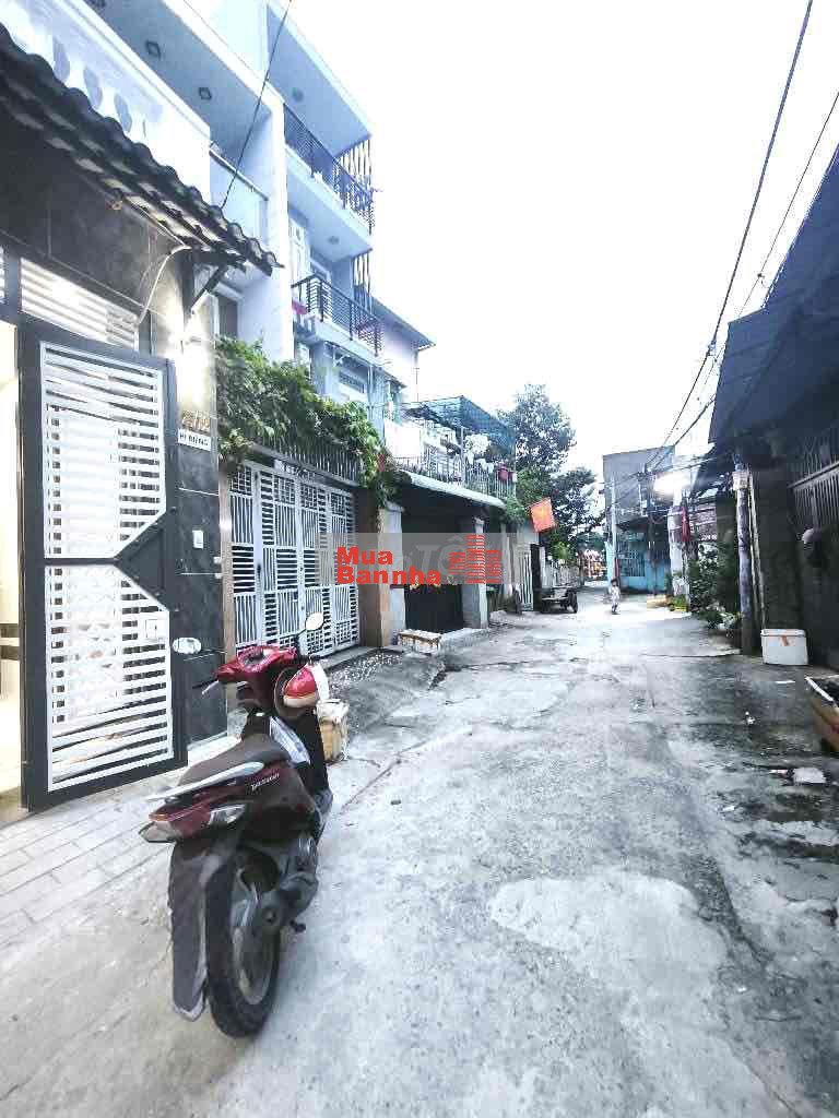 Nhà mới ở ngay 4 Tầng đường LÊ THỊ RIÊNG, DT 71m2 (4 x 22), hẻm thông.