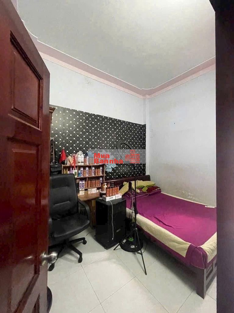 Bán nhà 72m2 sổ riêng tại chợ Tân Long, Tân đông hiệp, bình dương