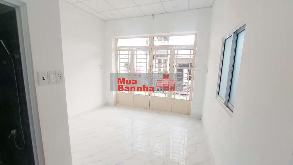 Bán 𝙉𝙝𝙖̀. 𝟮𝙏. 𝙌𝟲. 𝙉𝙜𝙖𝙣𝙜 𝟯,𝟳 𝘿𝙏 𝟮𝟱𝙢 𝙃XH. Giá 𝟮.4t