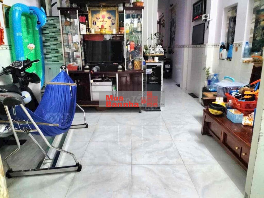 Bán nhà 3 tầng (4.2 x 16m) , Bông Sao P5. Q8 gần chợ Bùi Minh Trực