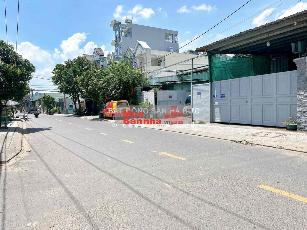 Nhà 2 lầu 4x20 mặt tiền đường TA13 đông đúc