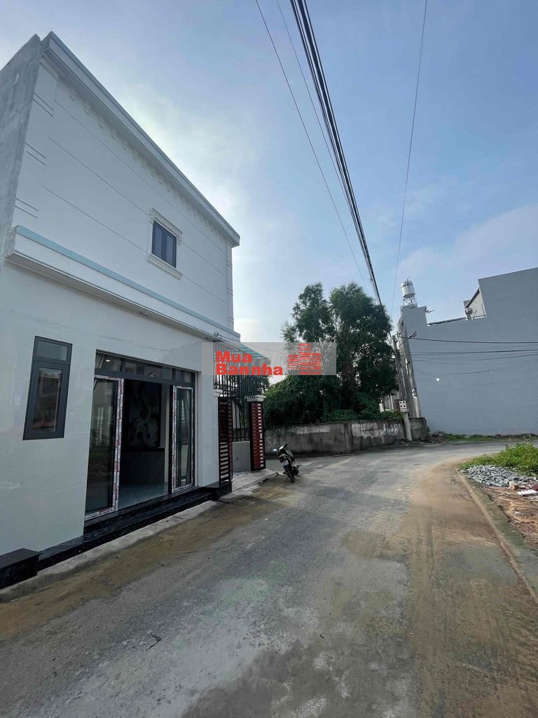 bán nhà mới xây sổ riêng giá rẻ gần chợ hoá an. dt 68m2 giá 2tỷ650