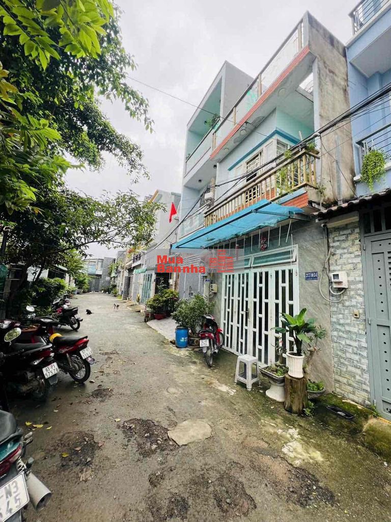 bán nhà thạnh lộc 19 gần ngã tư ga