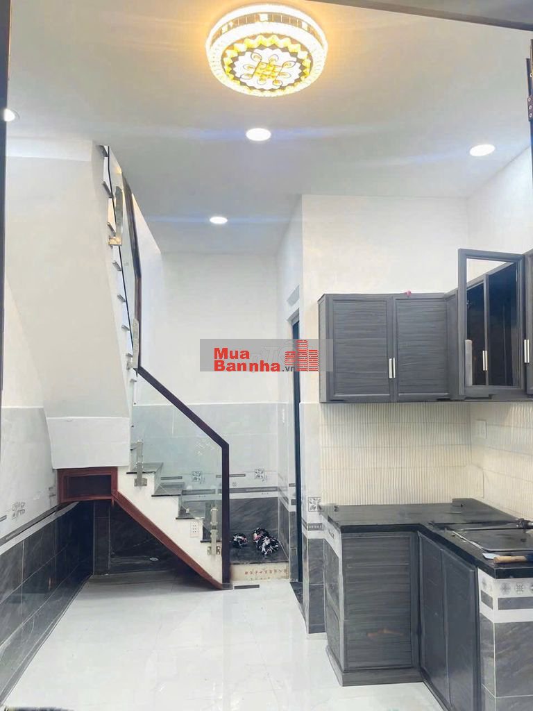 Tôi bán nhà 35 m2. Sổ hồng, 1 trệt.1 lầu, tuyệt đẹp, Quận 7