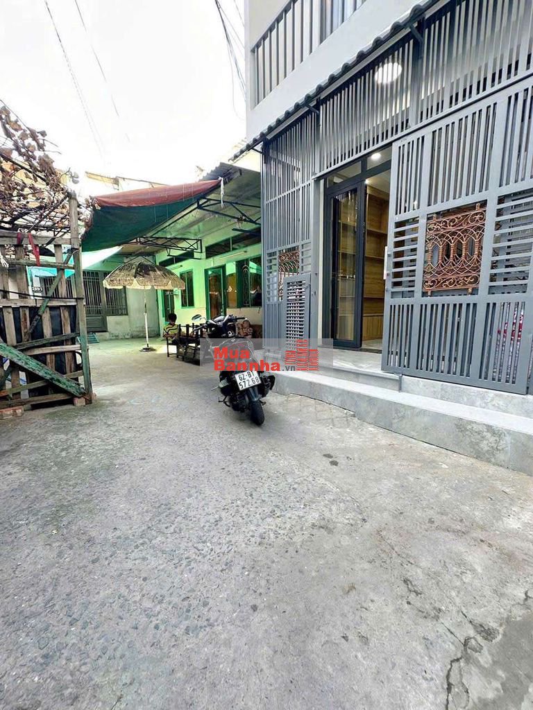 Nhà hẻm trần xuân soạn DT 3,9 x 11 trệt lầu mới vào ở liền