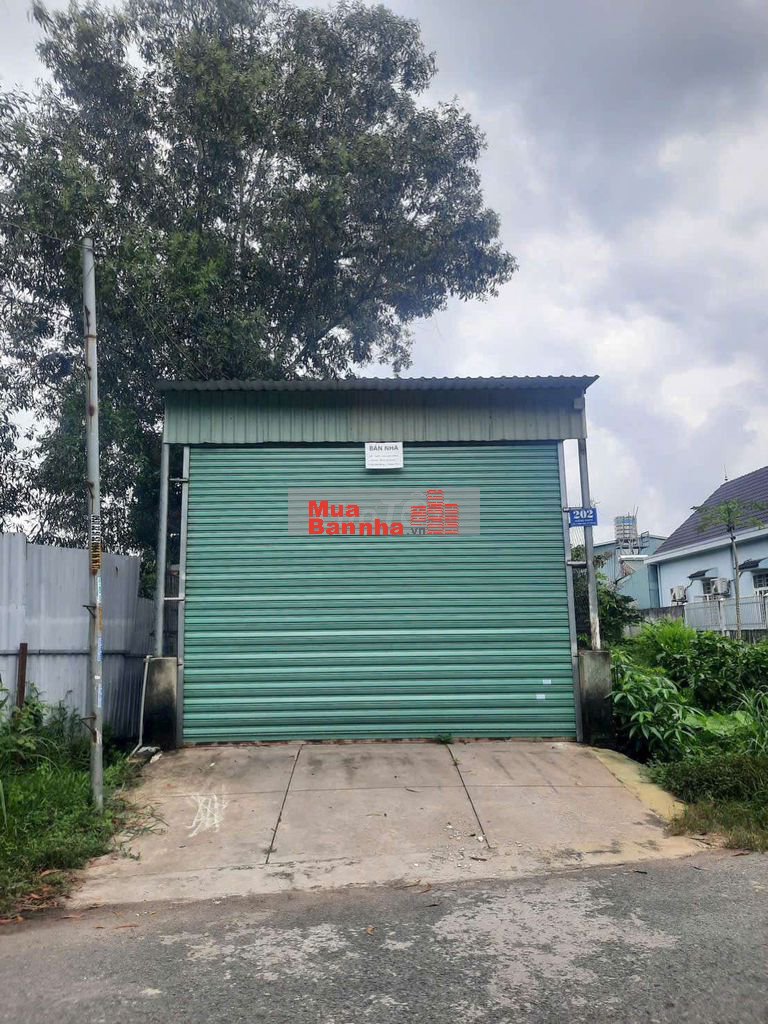 Bán nhà 2 tầng MT DX-076, Định Hoà, Thủ Dầu Một, Bình Dương. DT: 196m2