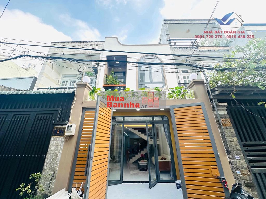 Nhà 4m x 17m 2 tầng có PN tầng trệt cho ng già, đường Dương Thị Mười