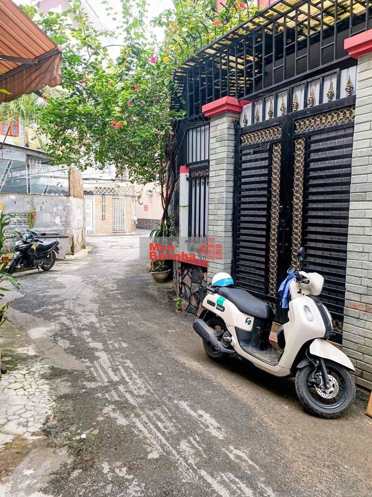 Bán nhà ngang 5x13m đúc 1 lầu hẻm xe hơi p8 GV