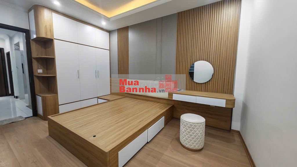 Bán gấp nhà Vũ Tông Phan, 45m2, 6T Thang Máy, ngõ thông rộng,30m ô tô