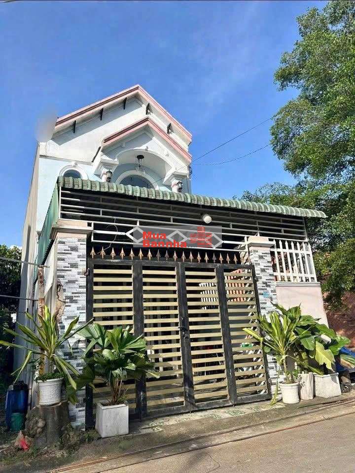 Nhà mới xây 1 trệt 1 lầu – 5x20m, Tân Định, Bến Cát