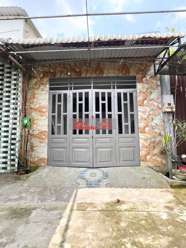 Bán nhà gần cafe hội ngộ DT: 4,5*12m trệt lửng 2pn đường 4m bê tong