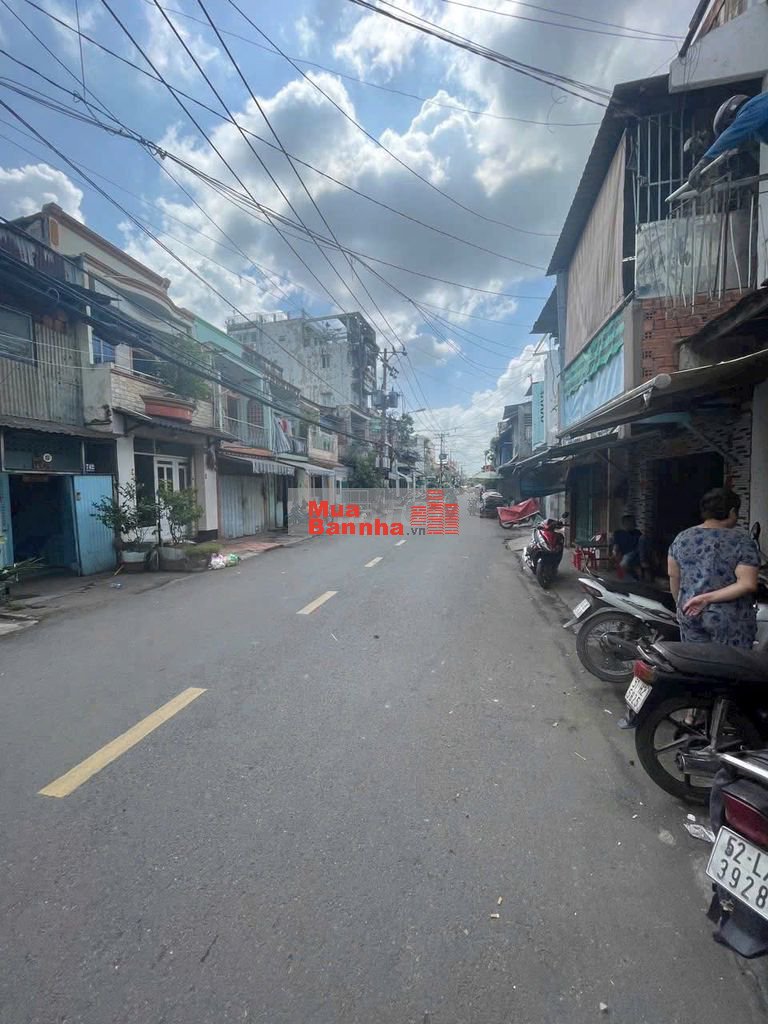 - Nhà bán dt khủng 71m2 Nguyễn Duy P12 Q8