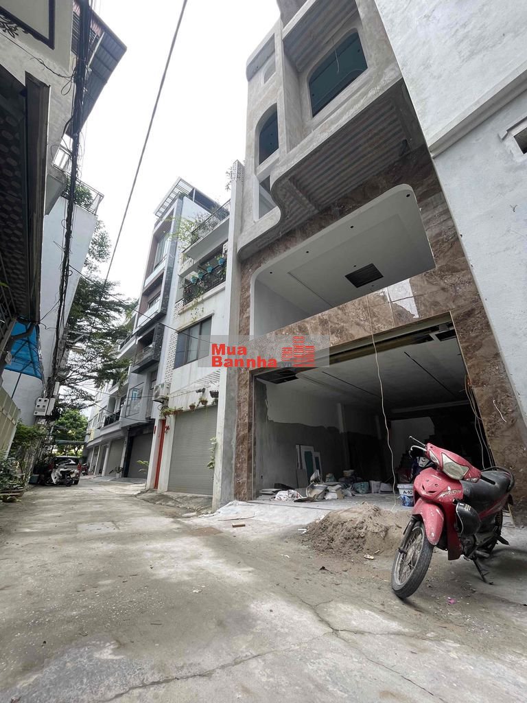 Bán Nhà phố Tư Đình 68m2 x 7 tầng,thang máy,ô tô 16 chỗ vào