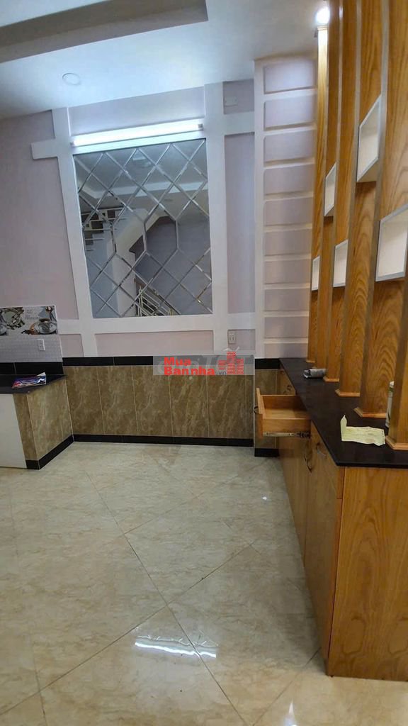 Nhà Phố siêu đẹp,góc 2 hẻm thông xe hơi quay đầu gần ngã tư LLQ-Âu Cơ.