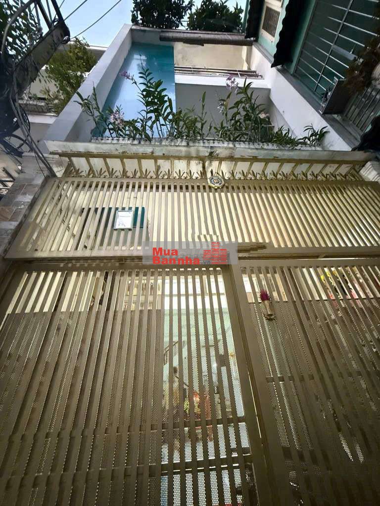 Lạc Long Quân - Tân Bình - 3 Tầng BTCT kiên cố - 55m2 nở hậu 6,8Ty