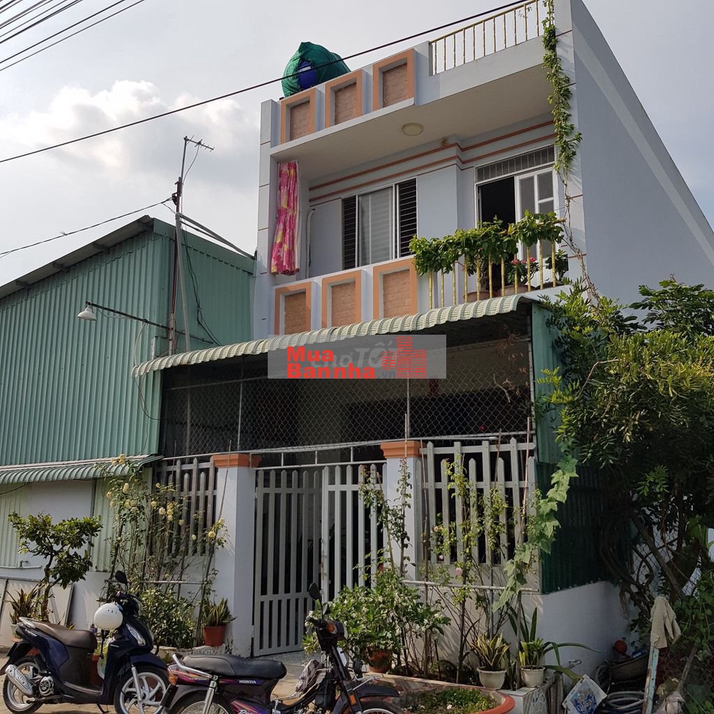 Bán gấp nhà 1lầu+5kiot,Thu nhập ổn định 180triệu/năm,Giá 6,3tỷ