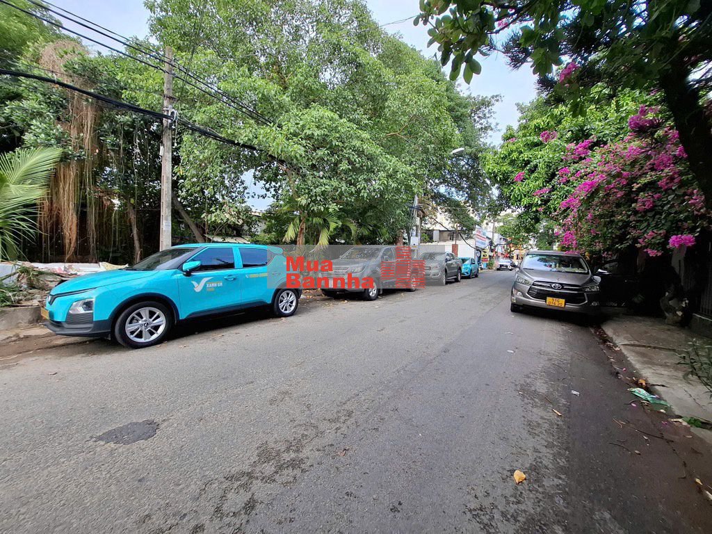 BÁN GẤP NHÀ XÔ VIẾT NGHỆ TĨNH P.24 HẺM XE HƠI - SÁT MẶT TIỀN SỔ A4