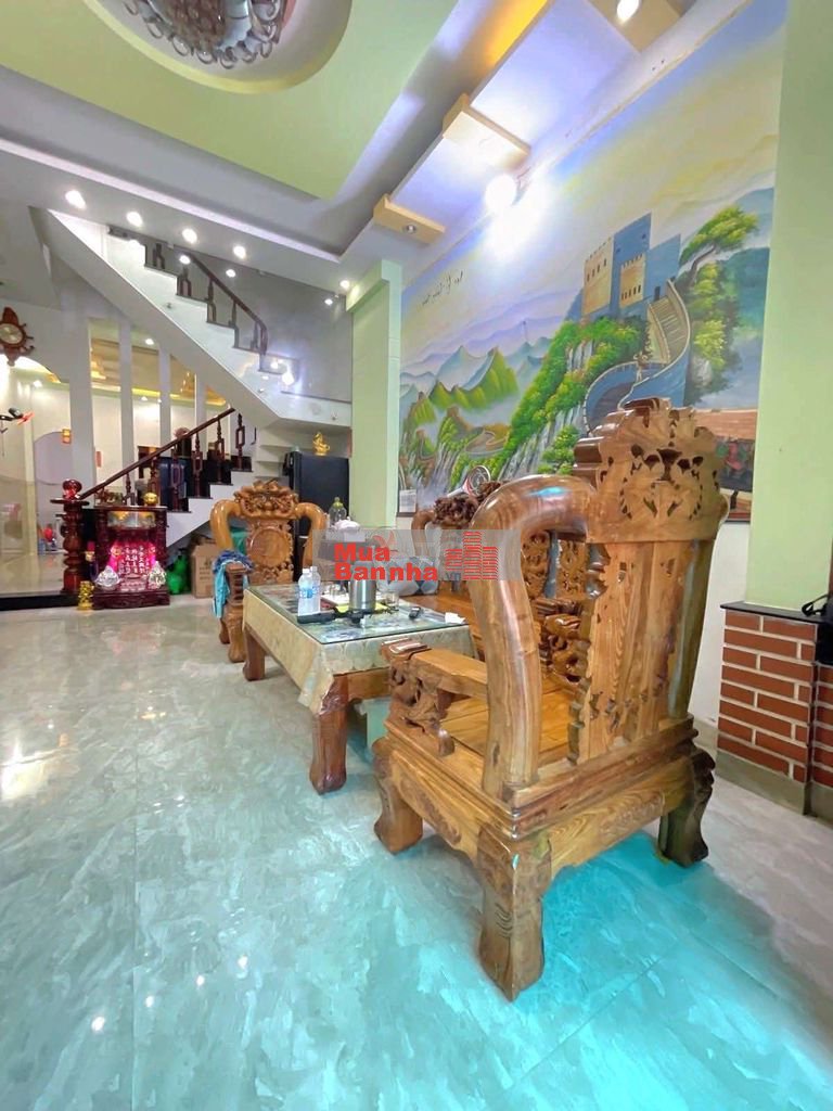 BÁN NHÀ ĐẸP CẠNH TÂ.N KỲ TÂN QUÝ - HẺM XE HƠI - 4PN - ( 4.2X18M )