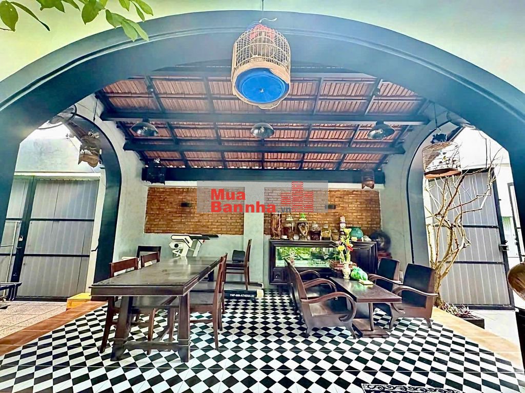 Bán nhà sân vườn gần Bệnh viện Thủ Đức