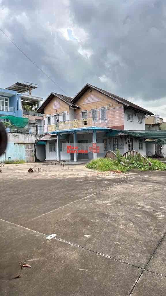 NHÀ BIỆT THỰ DIỆN TÍCH LỚN 10X24 SÁT MẶT TIỀN LÊ THỊ HÀ 250M2 GIÁ TỐT