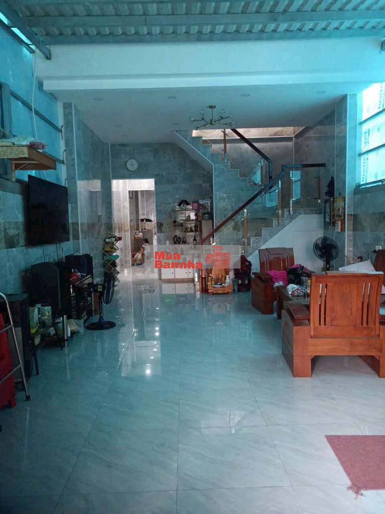 BÁN NHÀ + ĐẤT 16M X20M
6.5 tỉ bán nhanh giảm mạnh 4.7 tỉ chốt