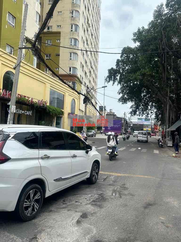 Ngay Tân Thành, Âu Cơ, Nhà 3Tầng BTCT, 4x25m, Oto Vô Nhà